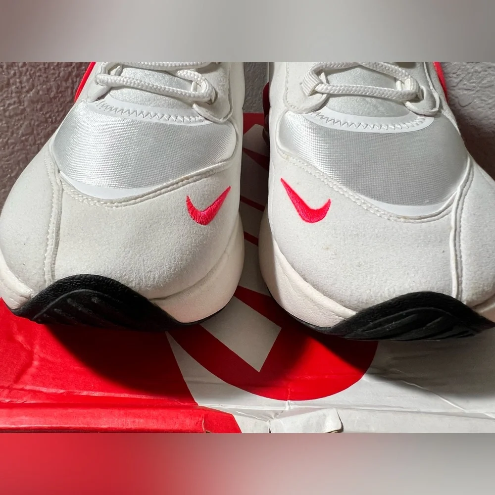 Nike Air Max Verona women’s sneaker shoe white crimson size‎ 12 CZ6156-100